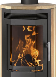 Justus Usedom 5 Estufa de leña acero negro con revestimiento de piedra arenisca 5,5 kW potencia nominal cristal prismático sistema de limpieza de cristal compartimento para leña diseño 1 tubo de humos 150 mm