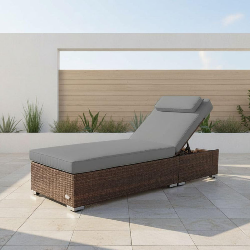 Tumbona de jardín RS Trade resistente a la intemperie de ratán sintético con ruedas – Tumbona de exterior de ratán con respaldo ajustable en varias posiciones para jardín, terraza, balcón y piscina, marrón con cojín gris