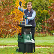 Trituradora de turbina Bosch AXT 25 TC (2500 W; adecuada para madera y residuos de jardín duros; incluye guantes de jardinería; caja colectora integrada de 53 l; en caja de cartón) – Edición