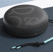 Bang & Olufsen Beosound A1 (2.ª gen.) – Altavoz Bluetooth portátil inalámbrico, resistente al agua IP67, sonido 360 grados, asistente de voz Alexa y manos libres, 18 horas de batería - Black Anthracite