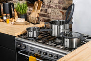 Set de ollas ZWILLING Simplify de 5 piezas, con función de vertido, mangos Stay-Cool, apto para inducción, acero inoxidable, plata