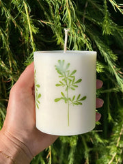 Vela de cera de soja con diseño de ruda lituana, 9 cm x 7,5 cm, aromática, vertida a mano
