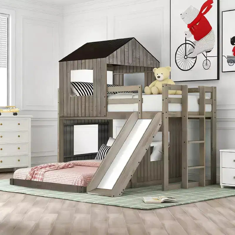 Litera doble sobre matrimonial de madera Luxystar con casita de juegos, tobogán y barandillas