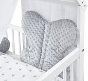 Set completo de cuna Baby Delux, cama casita de 60x120 cm, color blanco, con cajón, barrera anticaídas, colchón, ropa de cama y set de decoración (Prince Stars)
